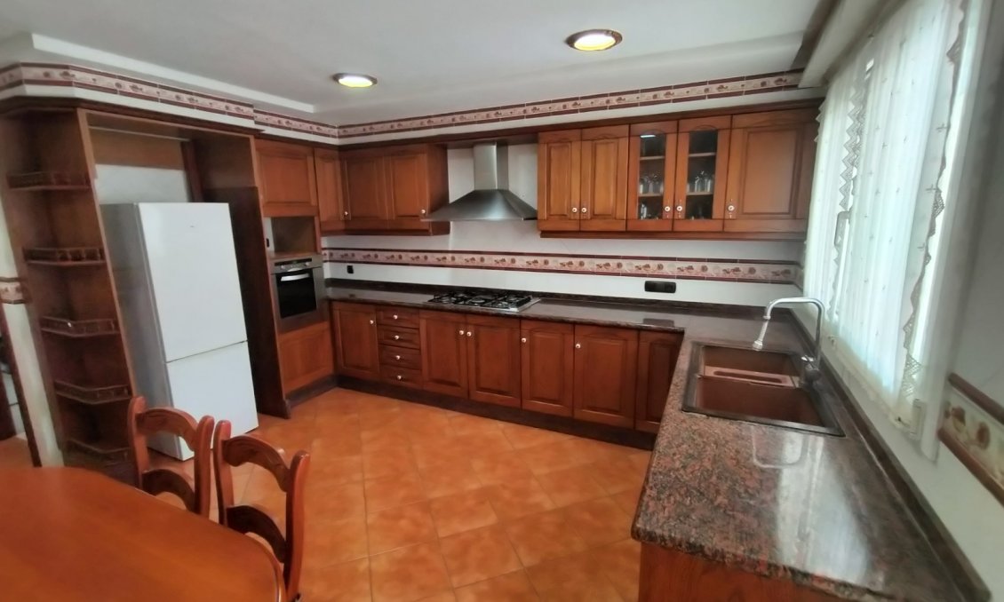 Revente - Villa -
Elda - Inland