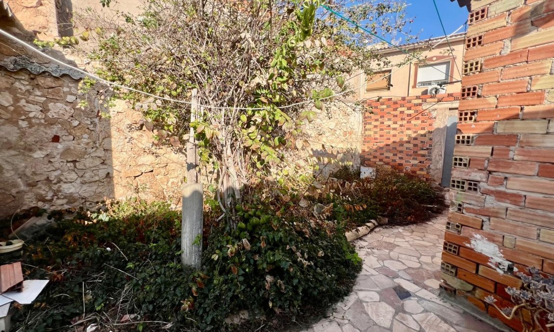 Resale - Town House -
Pinoso - Inland