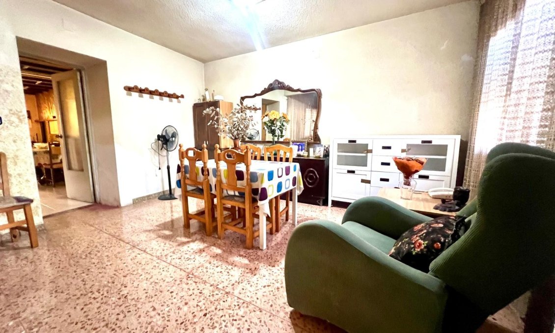 Resale - Town House -
Pinoso - Inland