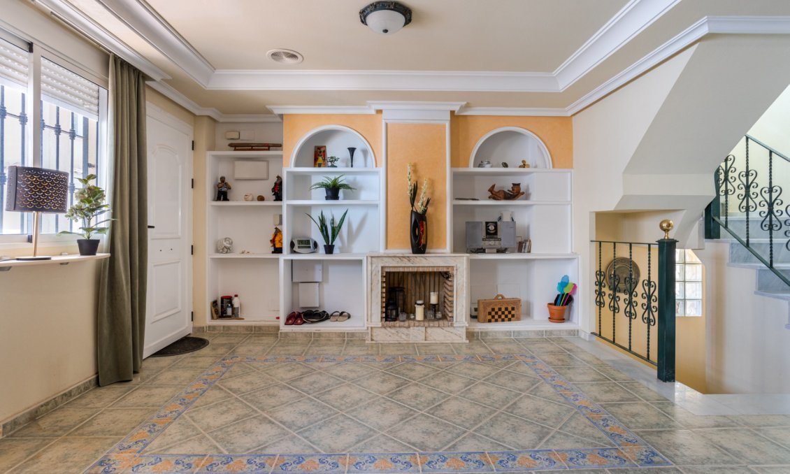 Resale - Villa -
Guardamar del Segura - Costa Blanca