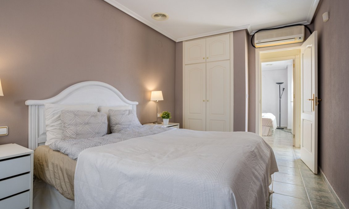 Resale - Villa -
Guardamar del Segura - Costa Blanca