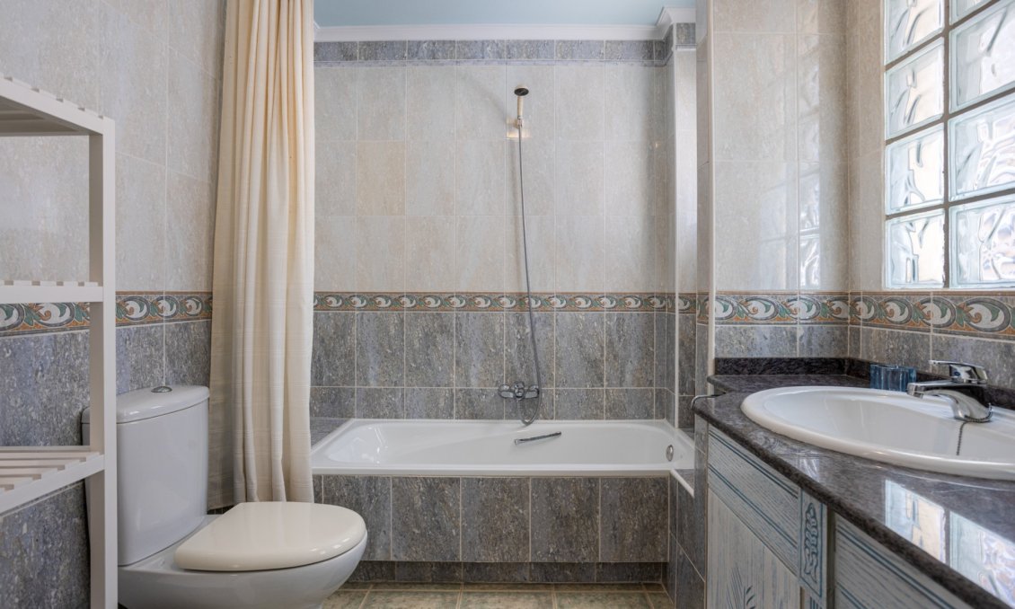 Resale - Villa -
Guardamar del Segura - Costa Blanca