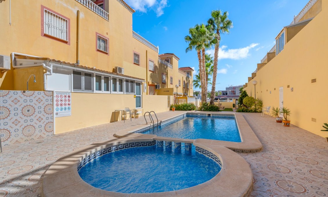 Wiederverkauf - Wohnung -
San Miguel de Salinas - Inland