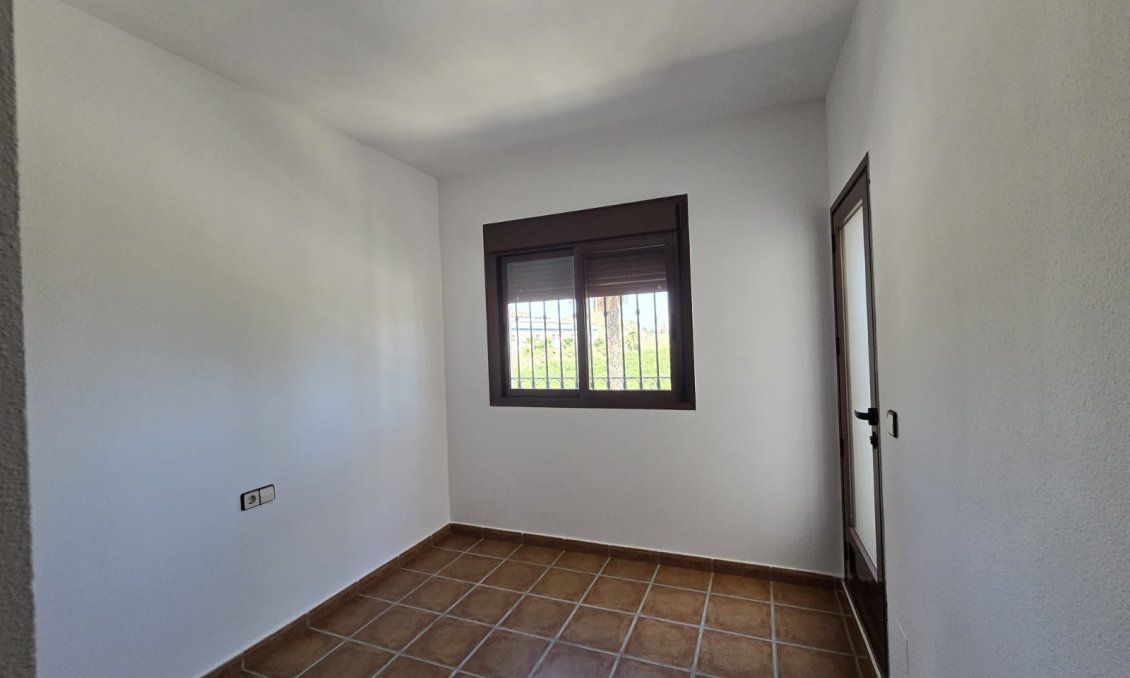 Resale - Duplex -
Algorfa - Inland