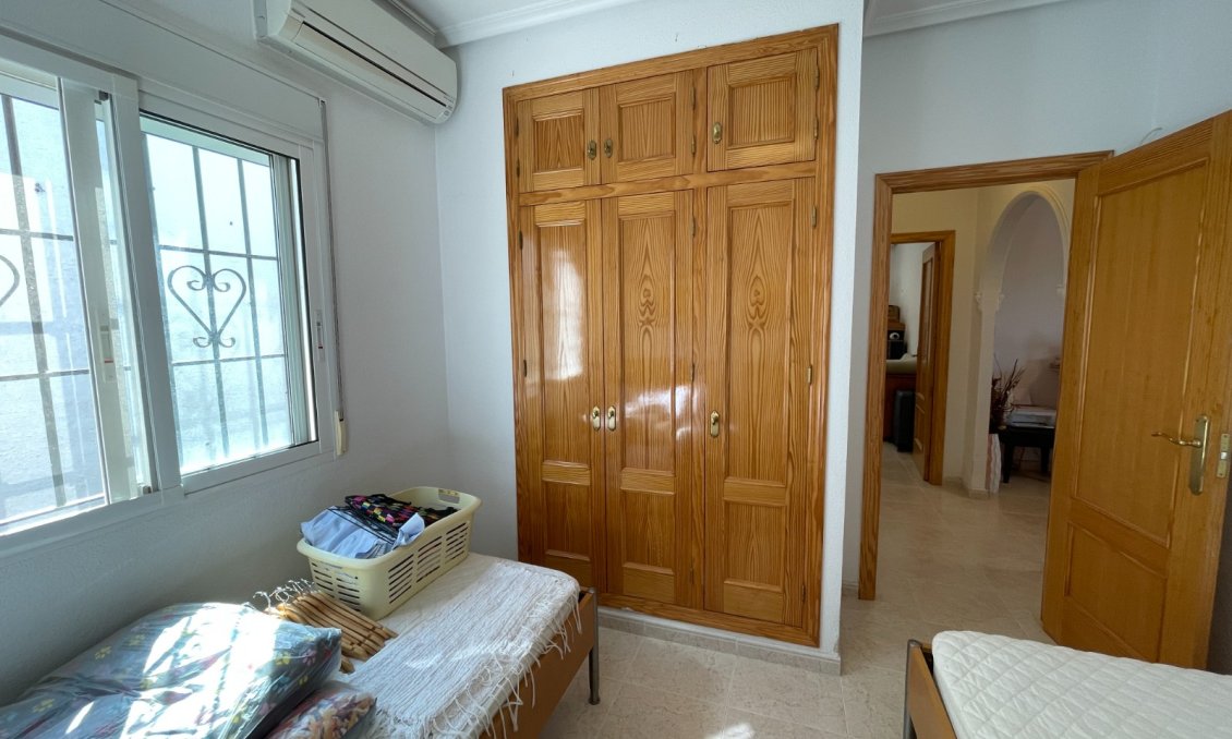 Wiederverkauf - Villa -
Bigastro - Inland