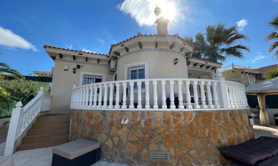 Wiederverkauf - Villa -
Bigastro - Inland