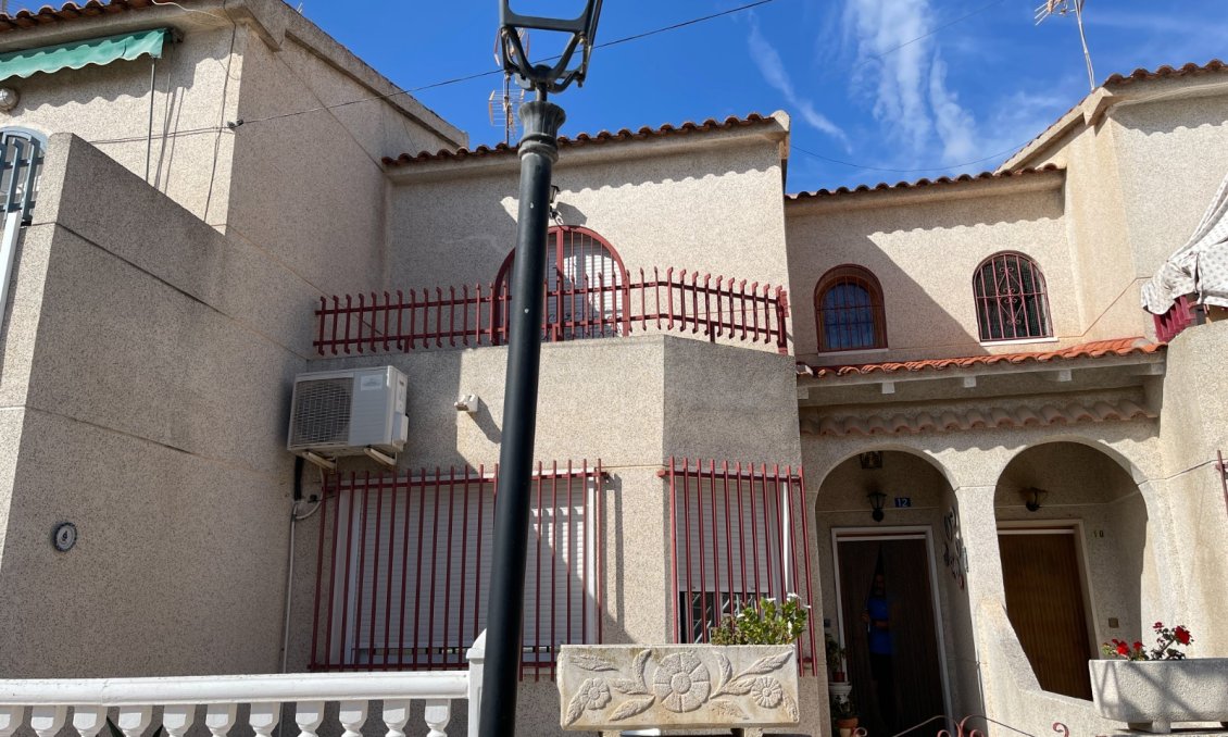 Resale - Town House -
Jacarilla - Inland