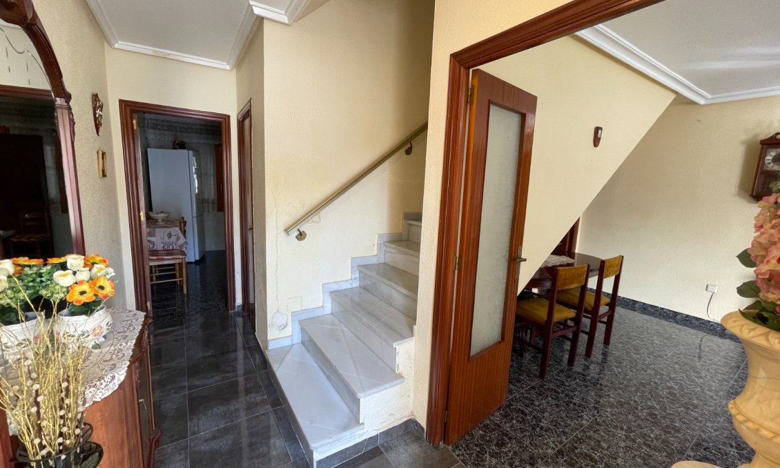 Resale - Town House -
Jacarilla - Inland