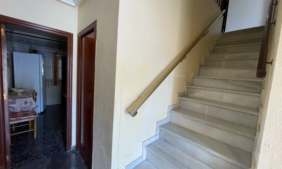 Resale - Town House -
Jacarilla - Inland