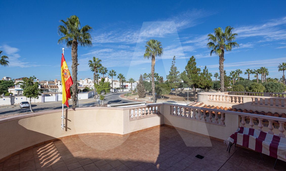 Resale - Villa -
Guardamar del Segura - El Raso