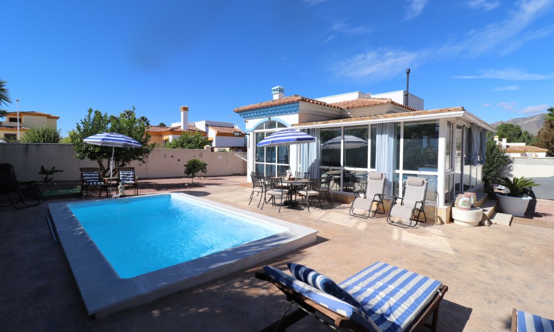 Resale - Villa -
Hondón de las Nieves - Inland