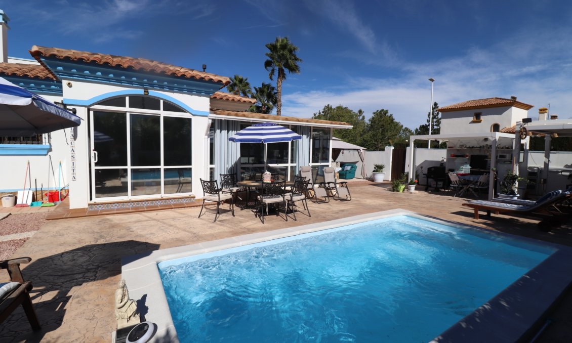 Resale - Villa -
Hondón de las Nieves - Inland