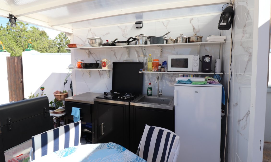 Resale - Villa -
Hondón de las Nieves - Inland