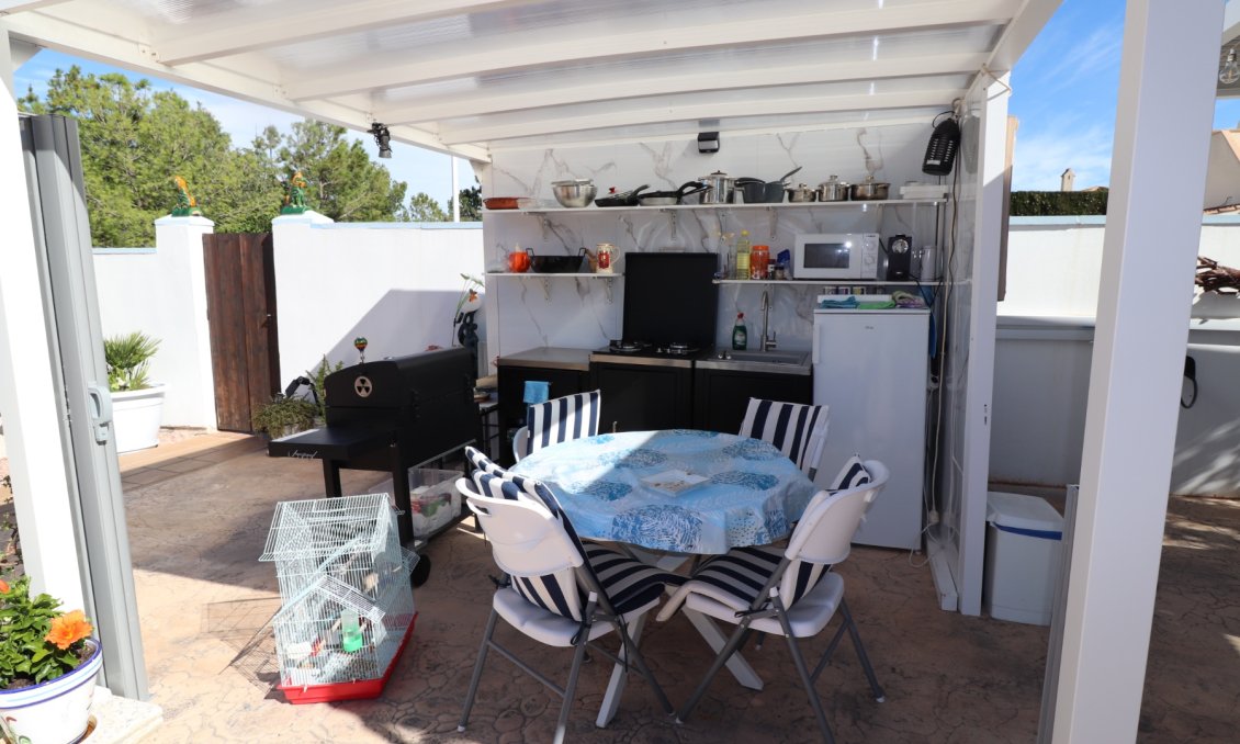 Resale - Villa -
Hondón de las Nieves - Inland