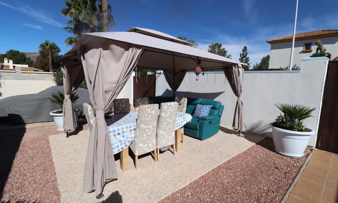 Resale - Villa -
Hondón de las Nieves - Inland