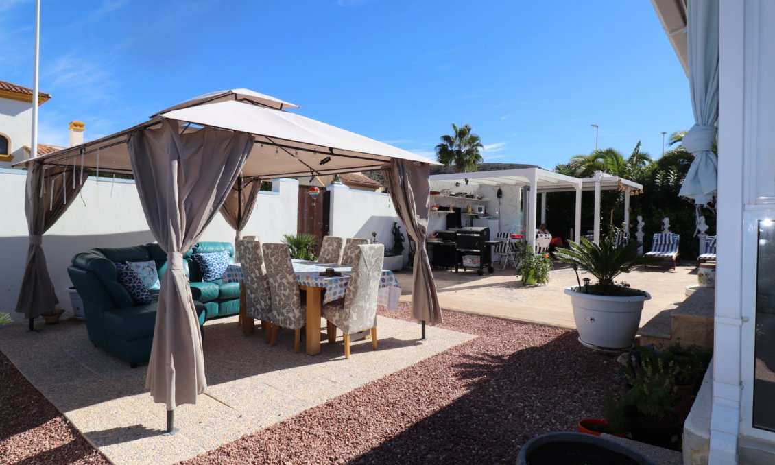 Resale - Villa -
Hondón de las Nieves - Inland