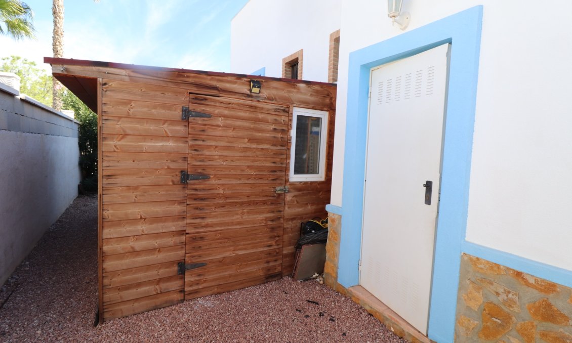 Resale - Villa -
Hondón de las Nieves - Inland