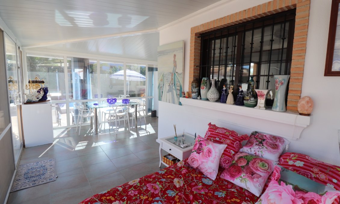 Resale - Villa -
Hondón de las Nieves - Inland