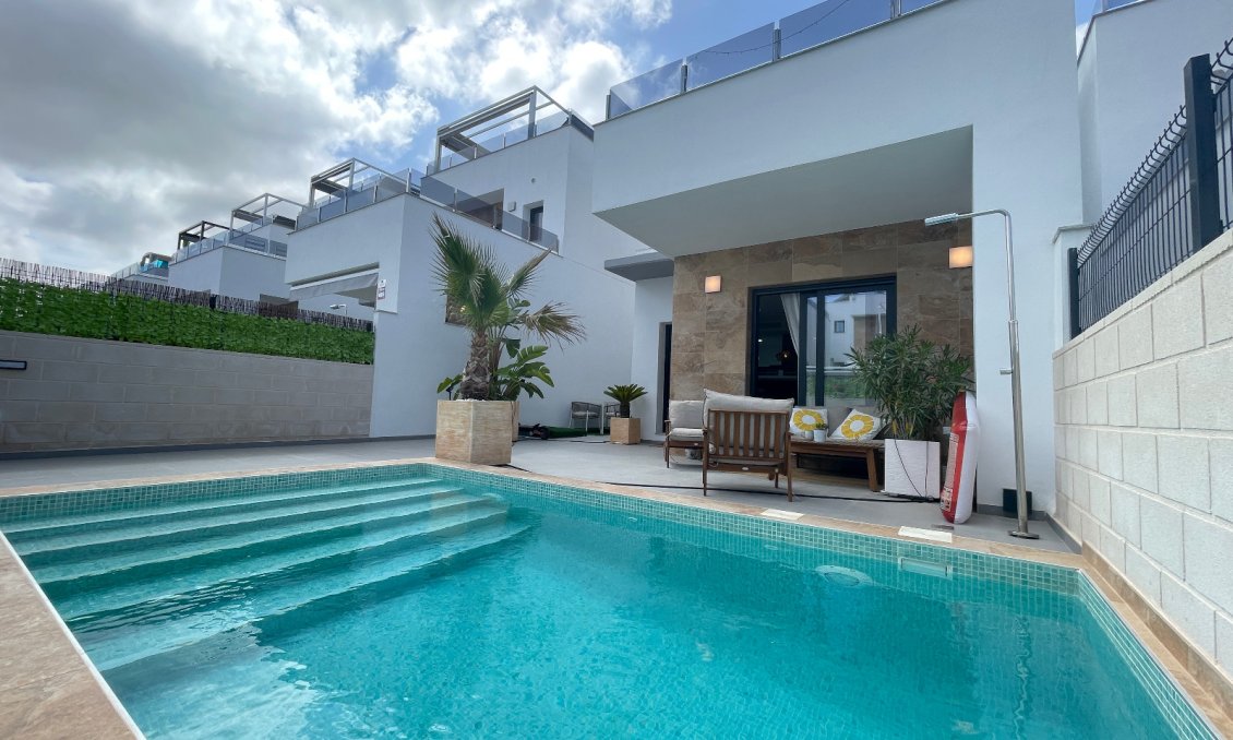 Resale - Villa -
Benijofar - Costa Blanca