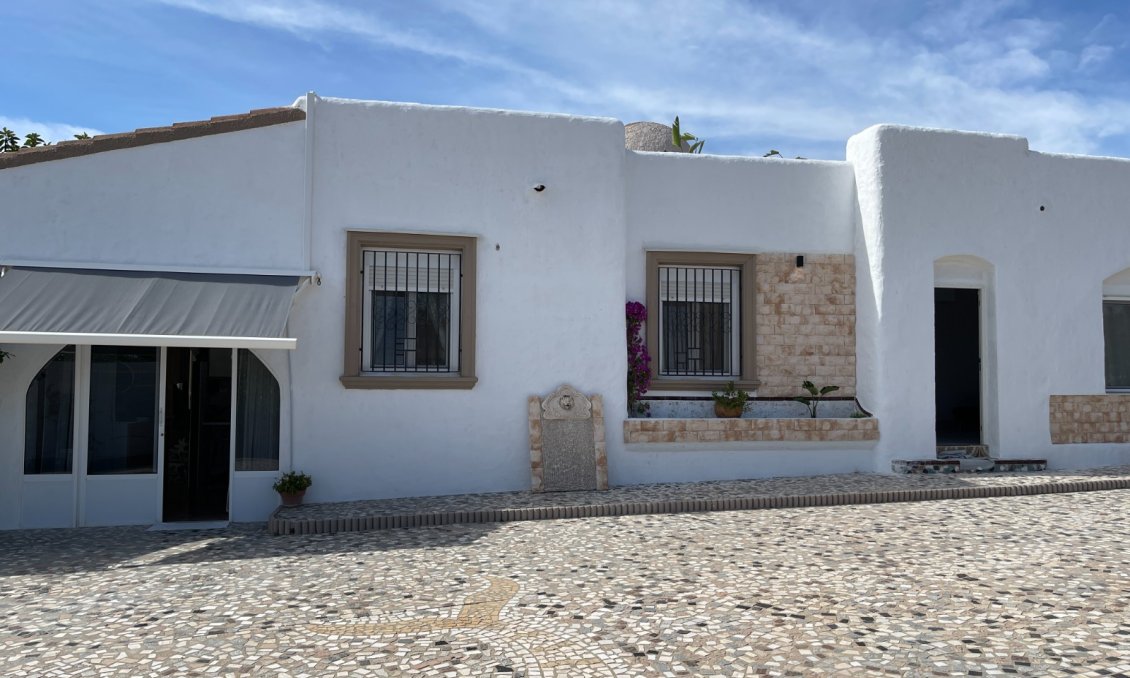 Resale - Villa -
Ciudad Quesada - Costa Blanca