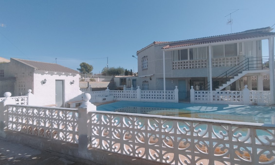 Resale - Villa -
Crevillent - Inland