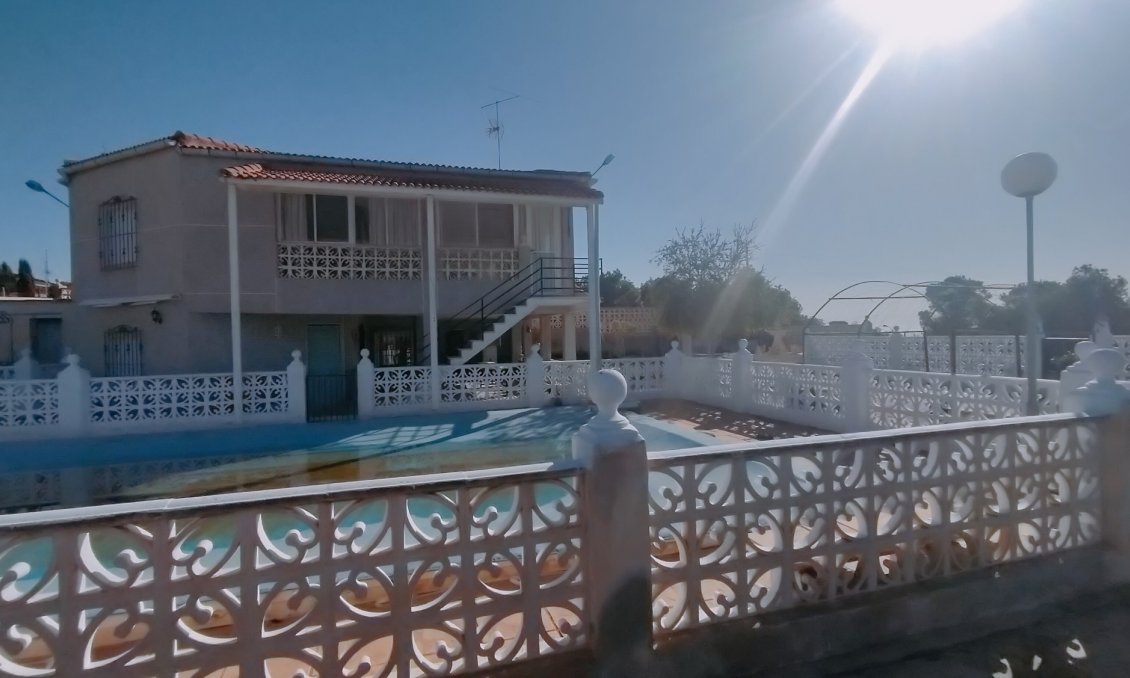 Resale - Villa -
Crevillent - Inland