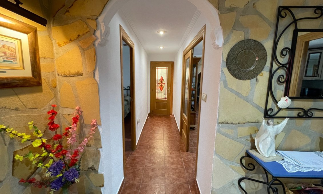 Resale - Villa -
Crevillent - Inland