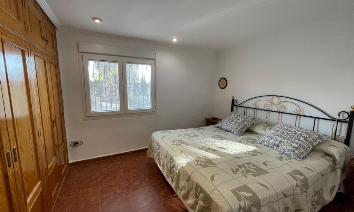 Resale - Villa -
Crevillent - Inland