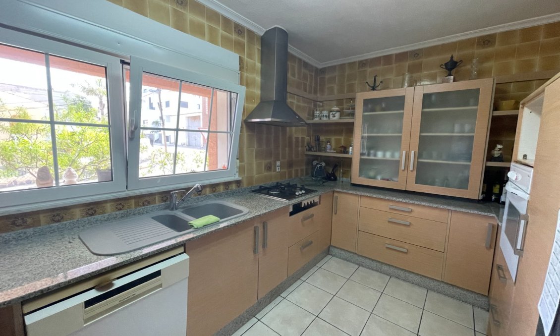 Resale - Villa -
Benijofar - Costa Blanca