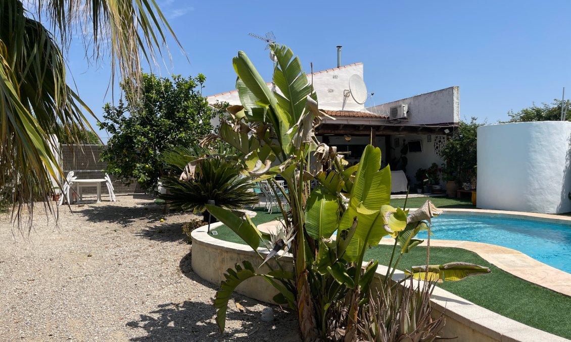 Resale - Villa -
Daya Nueva - Costa Blanca