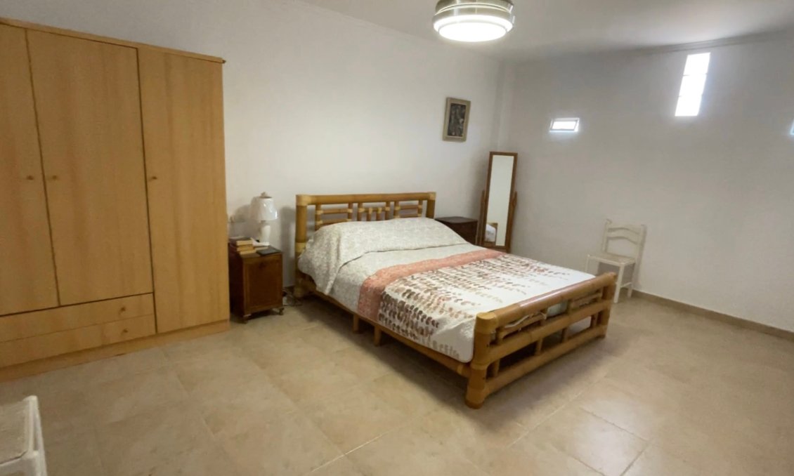 Resale - Villa -
Daya Nueva - Costa Blanca