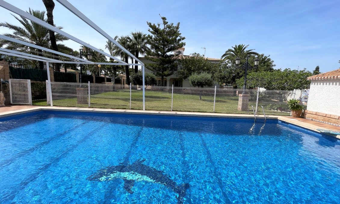 Használt Ingatlanok - Villa -
Orihuela Costa - Costa Blanca