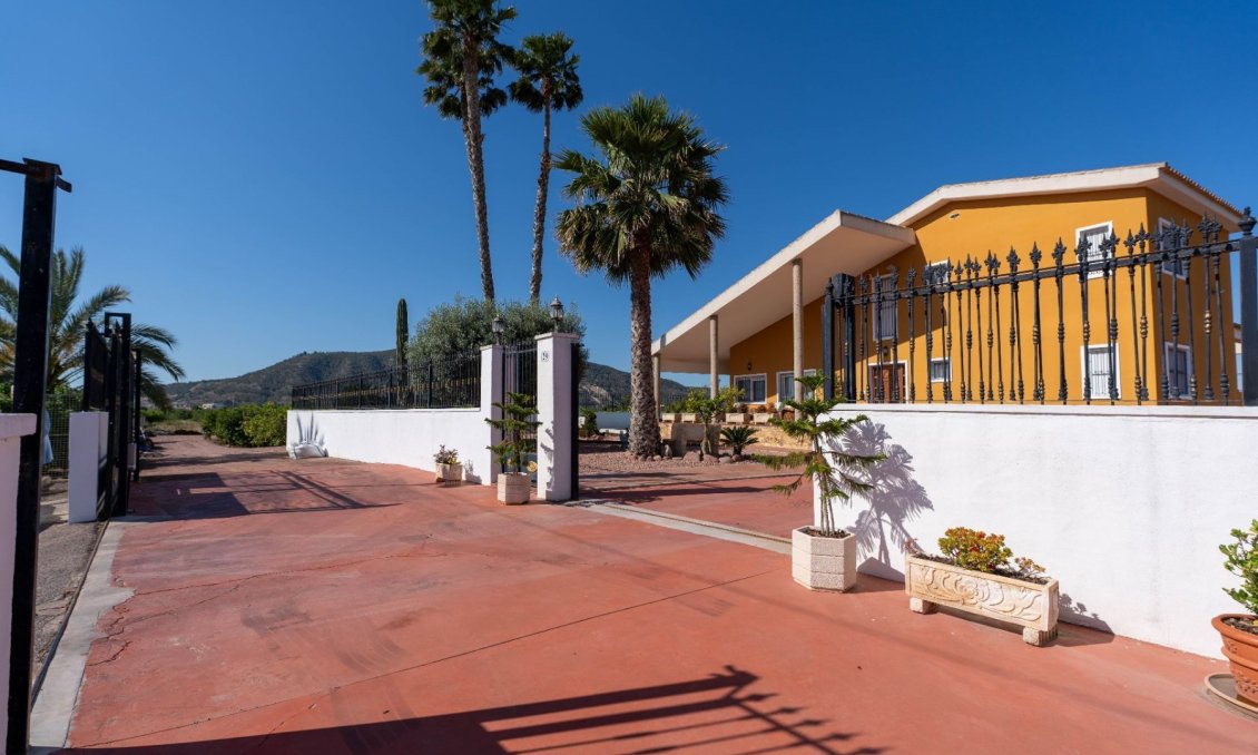 Resale - Villa -
Orihuela - Inland