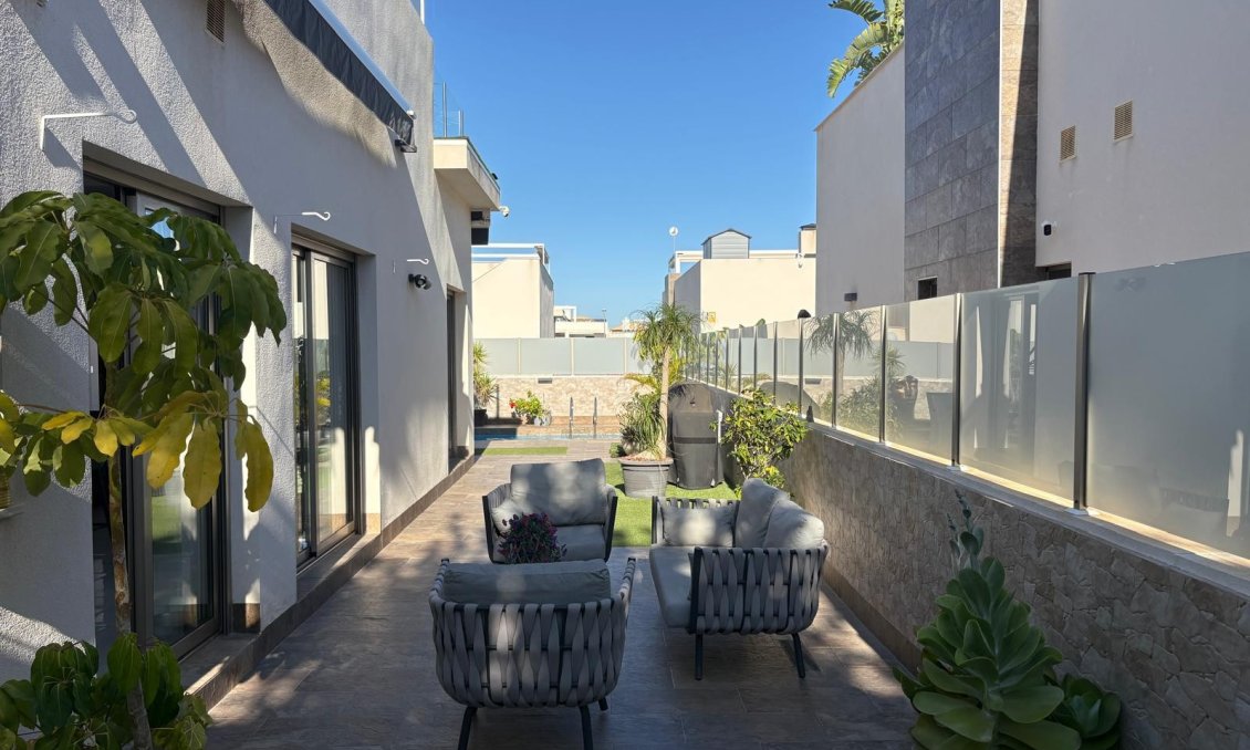 Használt Ingatlanok - Villa -
Orihuela Costa - Costa Blanca