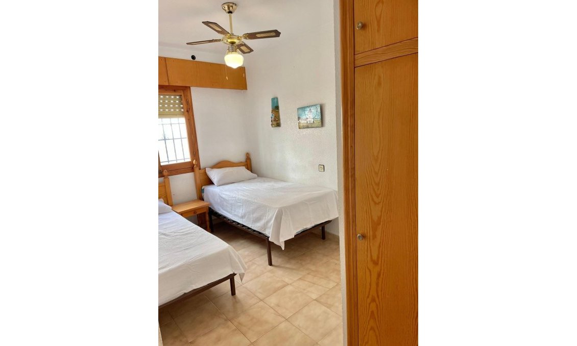 Resale - Apartment -
Torrevieja - Playa de los Locos