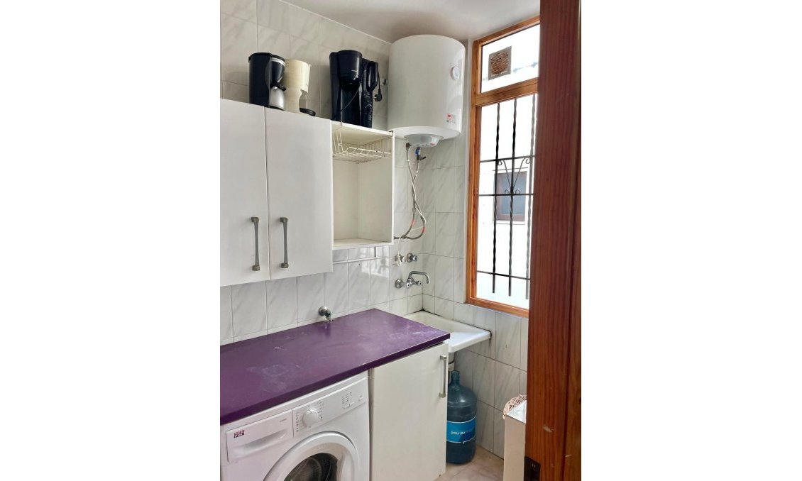 Resale - Apartment -
Torrevieja - Playa de los Locos