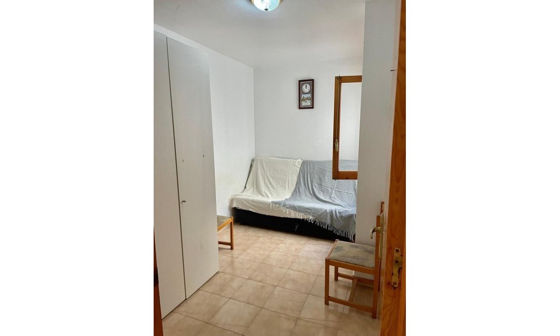 Resale - Apartment -
Torrevieja - Playa de los Locos