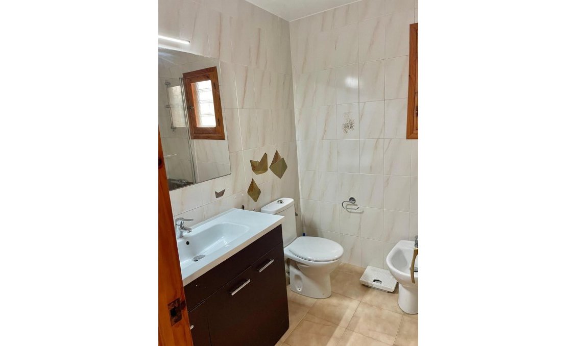 Resale - Apartment -
Torrevieja - Playa de los Locos