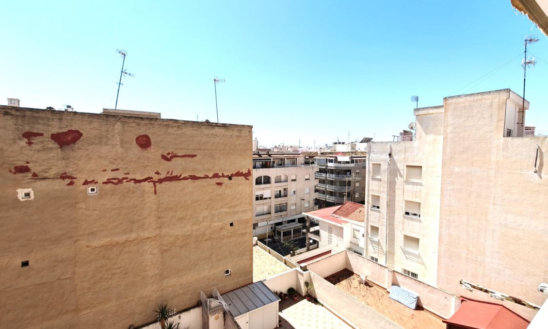 Resale - Apartment -
Torrevieja - Estacion De Autobuses