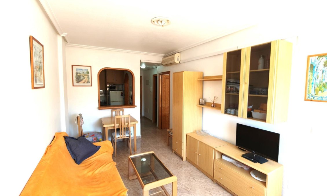 Resale - Apartment -
Torrevieja - Estacion De Autobuses