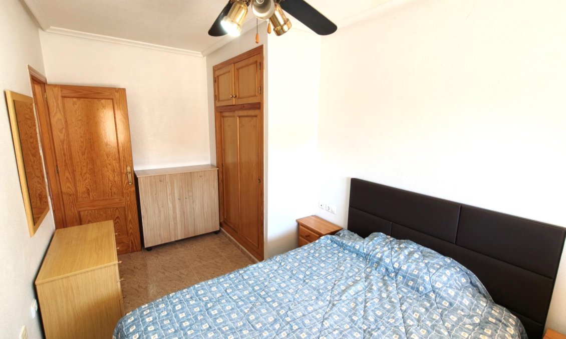 Resale - Apartment -
Torrevieja - Estacion De Autobuses