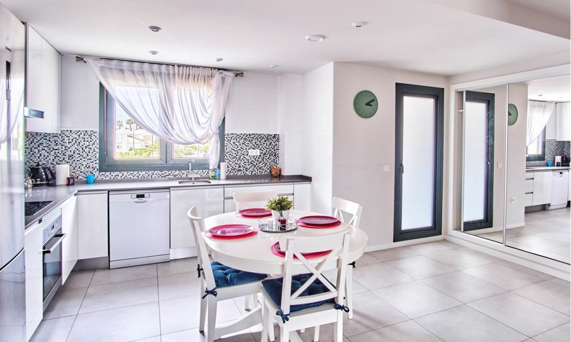 Wiederverkauf - Wohnung -
Mil Palmeras - Costa Blanca