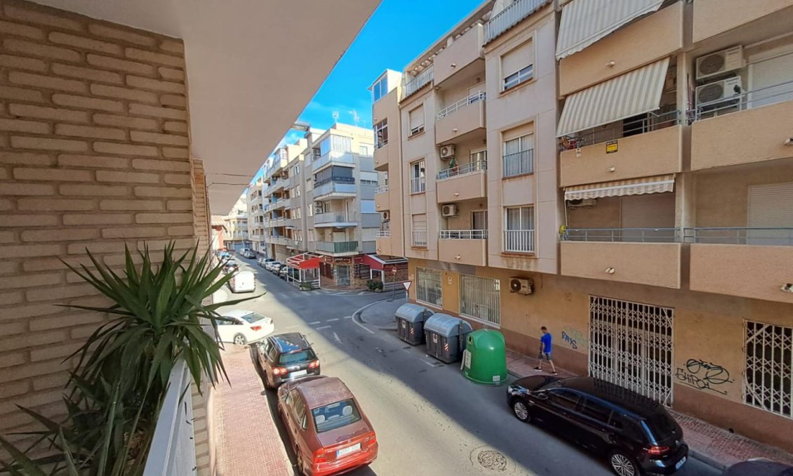 Resale - Apartment -
Torrevieja - Costa Blanca