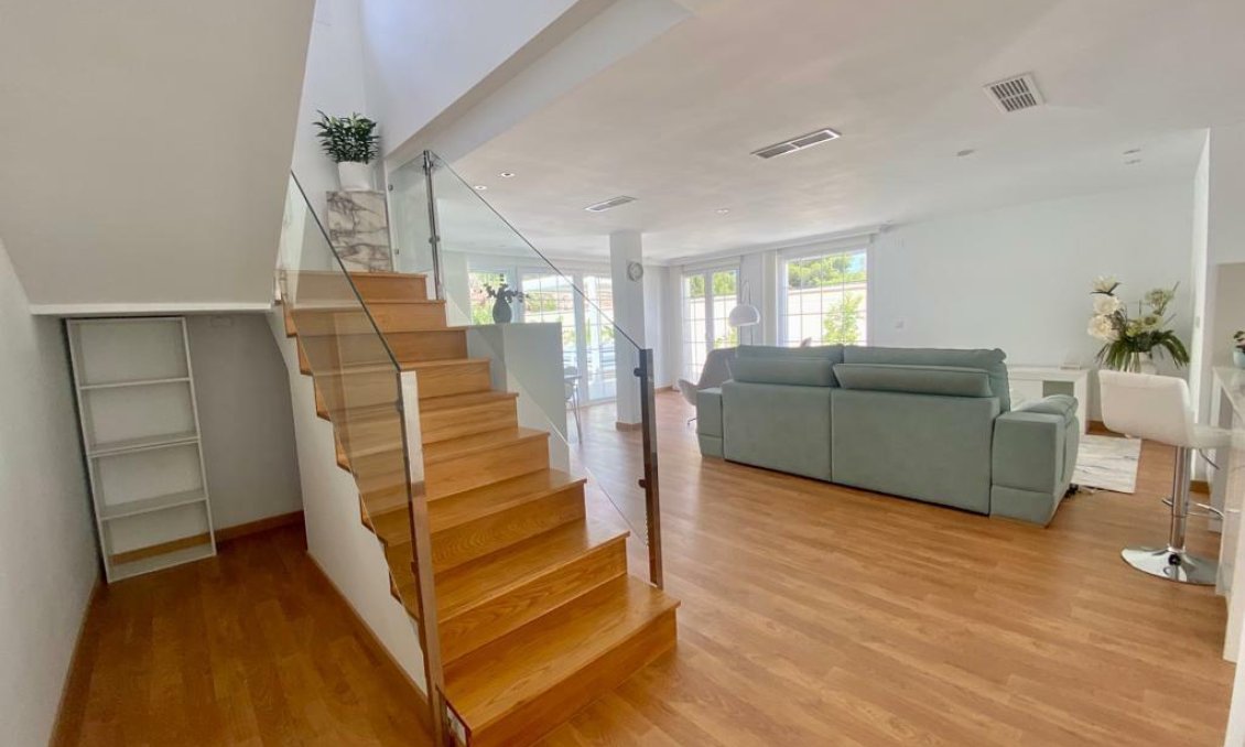 Resale - Town House -
Polop - Costa Blanca