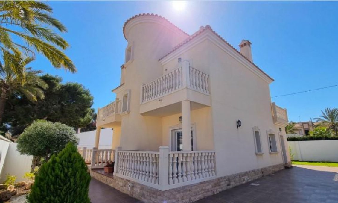 Resale - Town House -
Cabo Roig - Costa Blanca