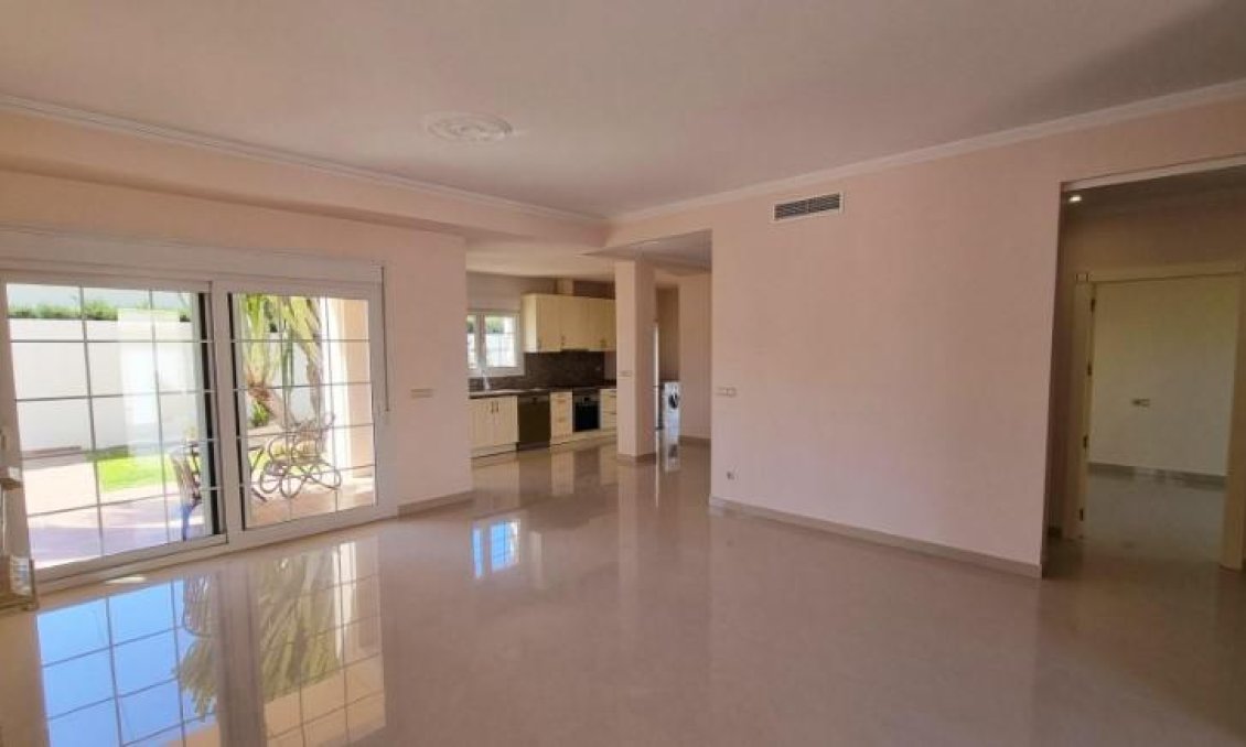 Resale - Town House -
Cabo Roig - Costa Blanca