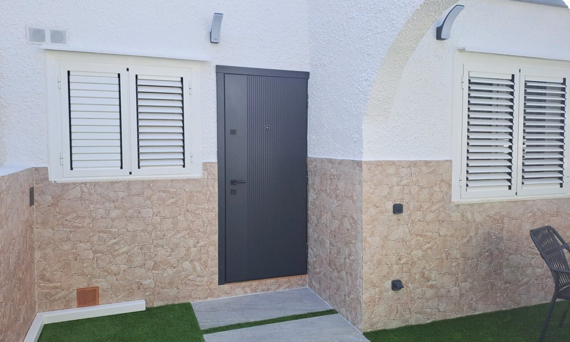 Wiederverkauf - Town House -
Torrevieja - Costa Blanca
