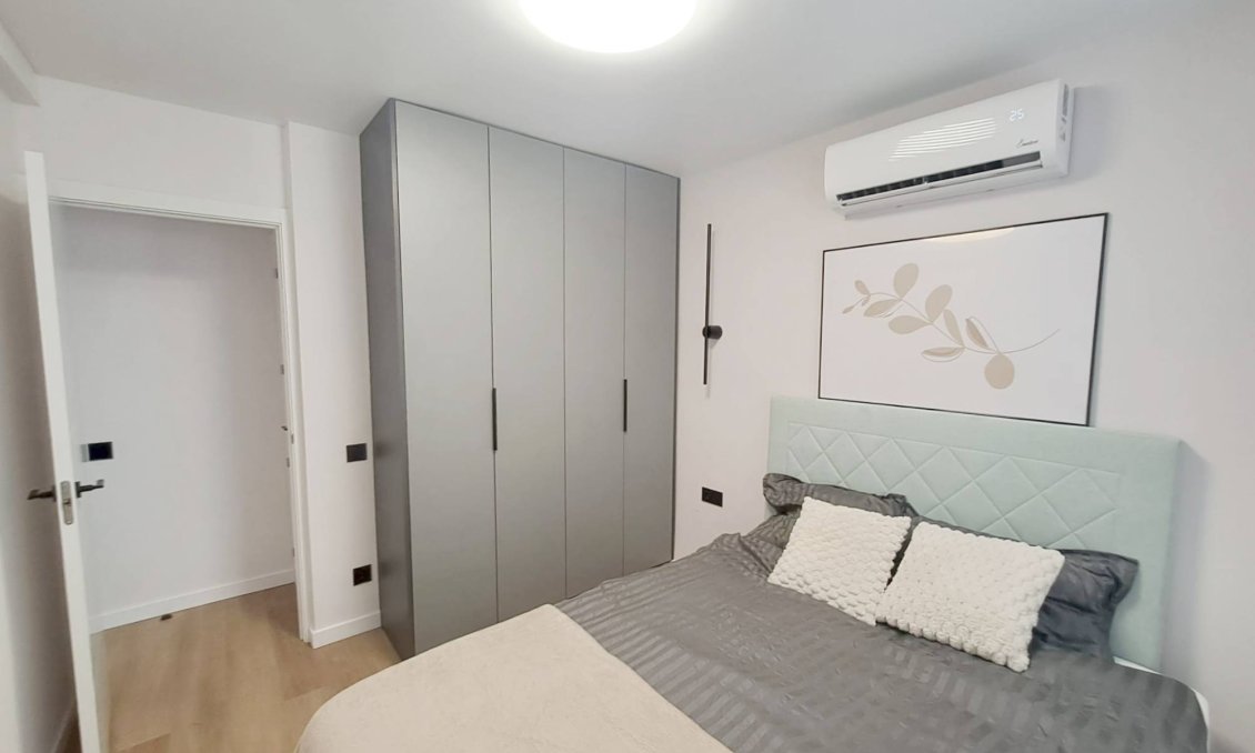 Wiederverkauf - Town House -
Torrevieja - Costa Blanca