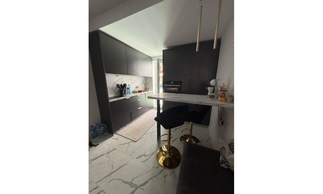 Használt Ingatlanok - Apartman -
Torrevieja - Costa Blanca