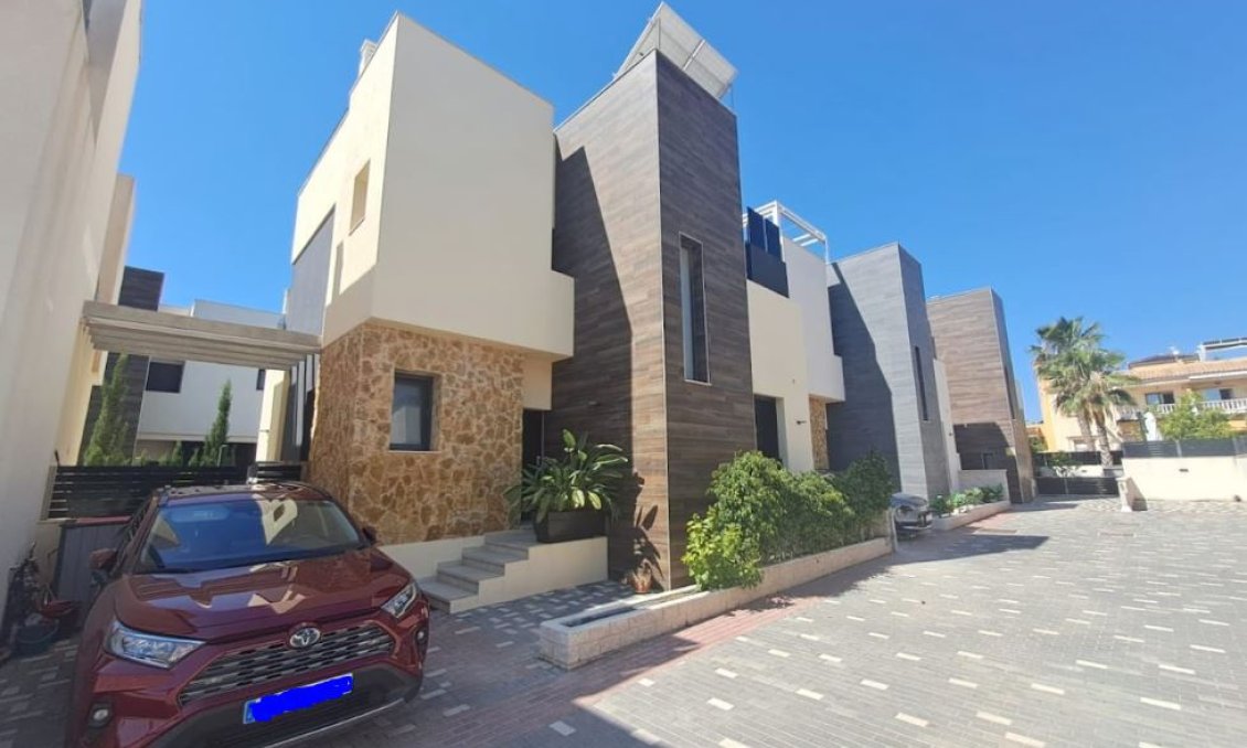 Resale - Town House -
Orihuela Costa - Costa Blanca